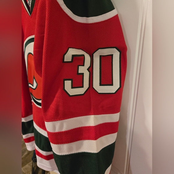 Reebok CCM NJ Devils Martin Brodeur Hockey Jersey Sz 48 With Autographed Puck - Picture 2 of 9